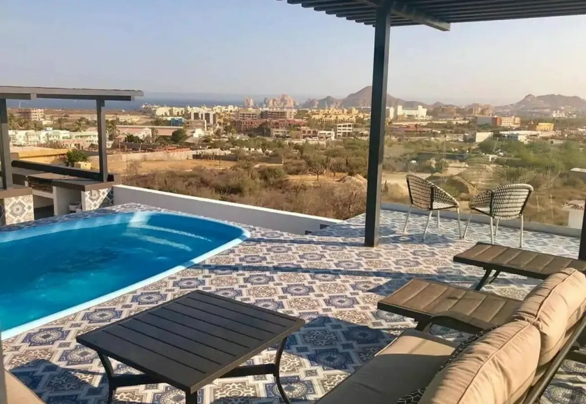 Condos 16H hotel hero