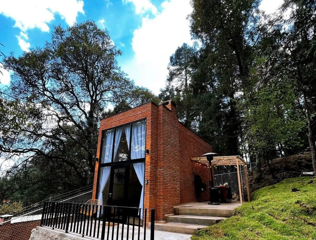 TinyChillHouse hotel hero