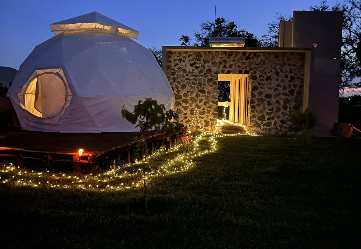 Glamping Xochitepec hotel hero