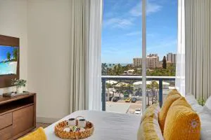 Rooftop Pool - Hot Tub - Hollywood Beach Broad - walk hotel detail image 3