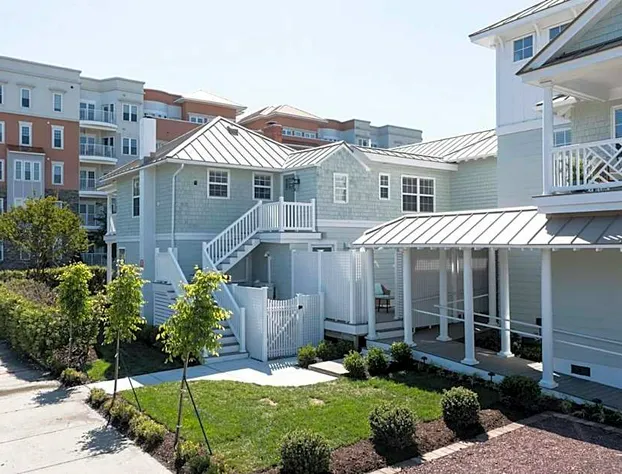 Hilltop 104 Inn at Old Beach hotel detail image 1