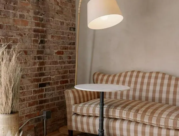 No Vacancy hotel detail image 4