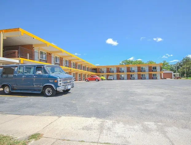 Centralia Motel near Downtown by OYO hotel detail image 1