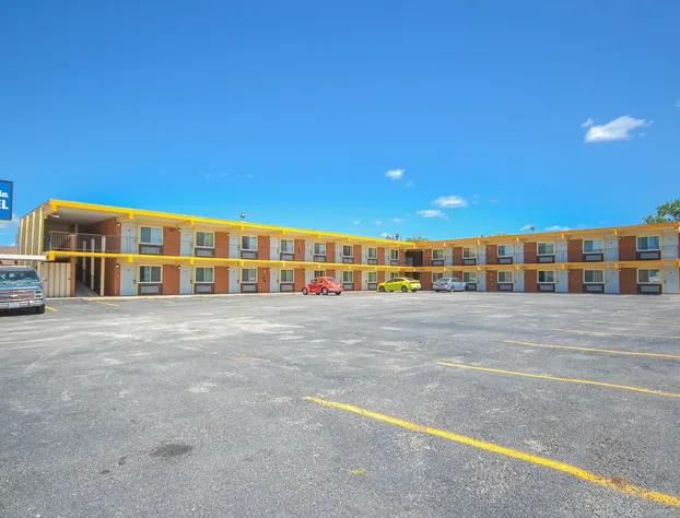 Centralia Motel near Downtown by OYO hotel detail image 2