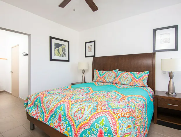 Whole-Tel hotel detail image 4