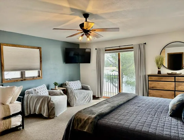 Aqua Aire Inn & Suites hotel detail image 2