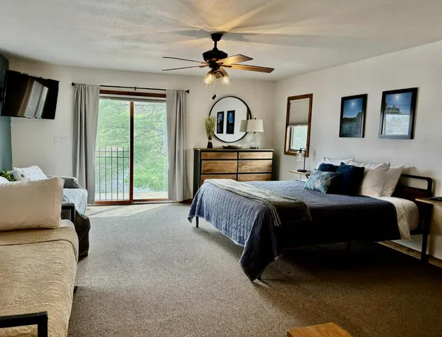 Aqua Aire Inn & Suites hotel detail image 4