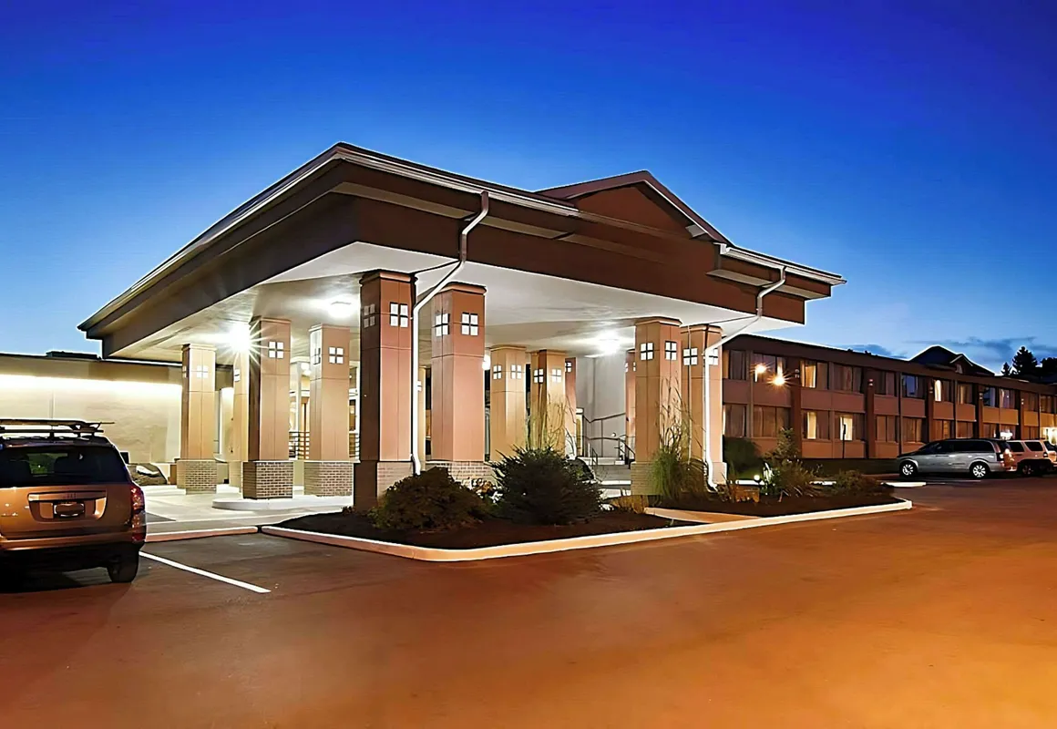 Quality Inn & Suites East Syracuse - Carrier Circle hotel hero