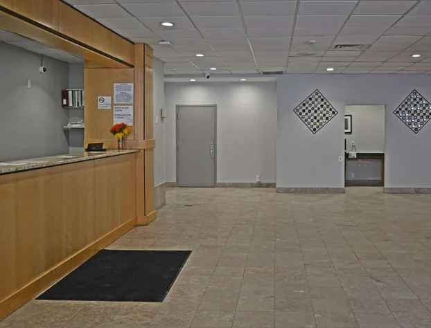 Quality Inn & Suites East Syracuse - Carrier Circle hotel detail image 3