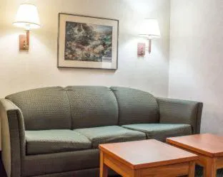 Baymont by Wyndham Phoenix North hotel detail image 2