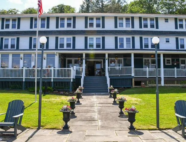 Chestnut Inn at Oquaga Lake hotel detail image 4