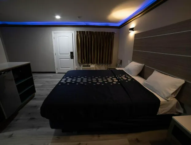 Artesia Motor Inn hotel detail image 2