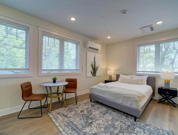 DreamStay on Clay hotel detail image 3