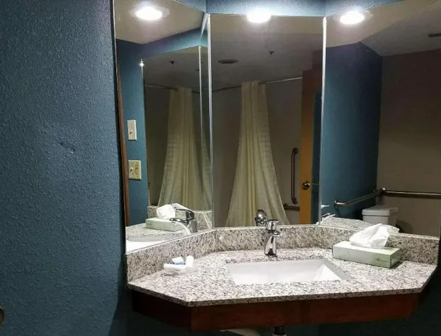 Days Inn By Wyndham Englewood Dayton Airport hotel detail image 3