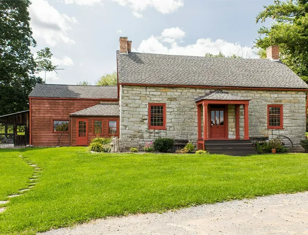 1735 Stone Farmhouse hotel detail image 1