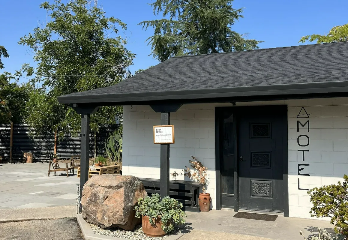 Triangle Motel hotel hero