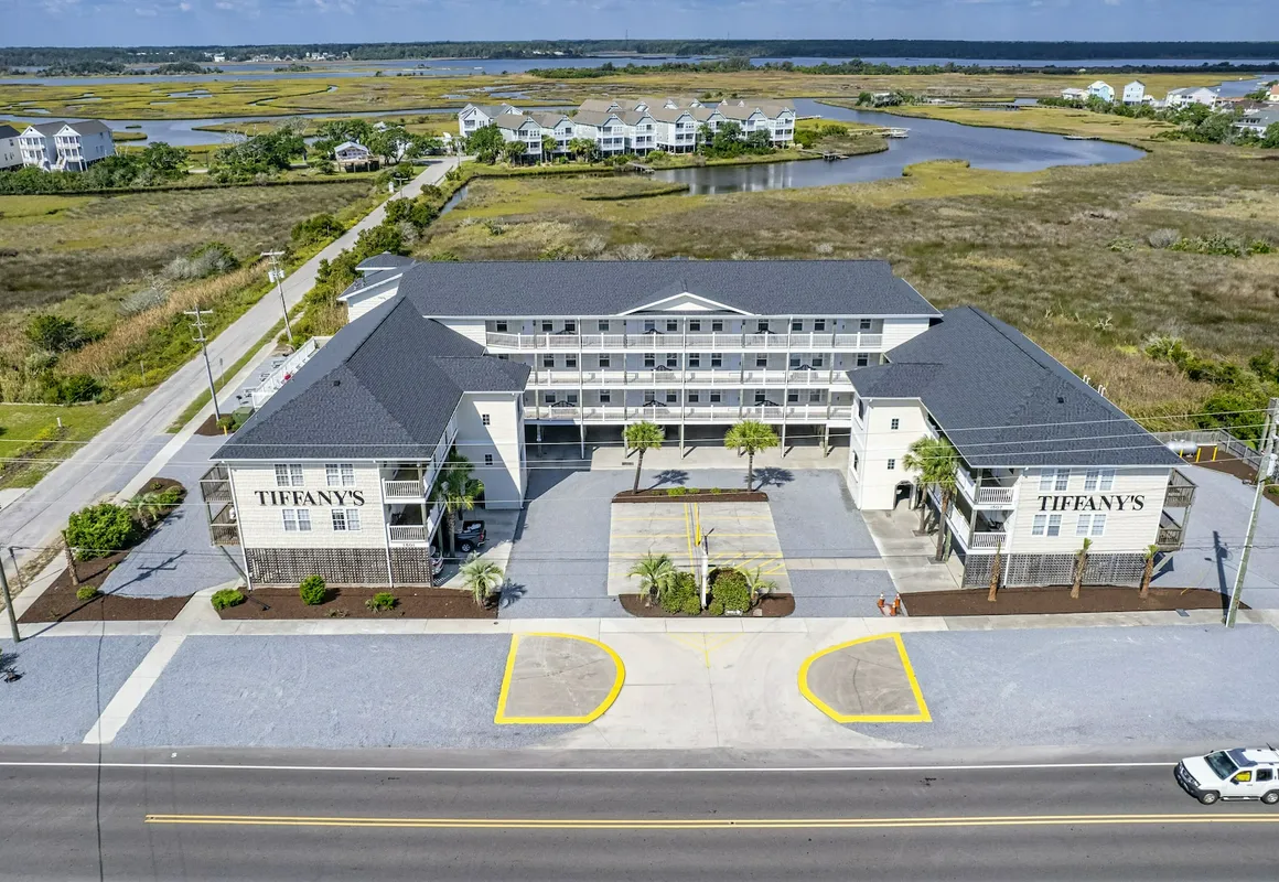 Tiffany's Motel & Condos hotel hero