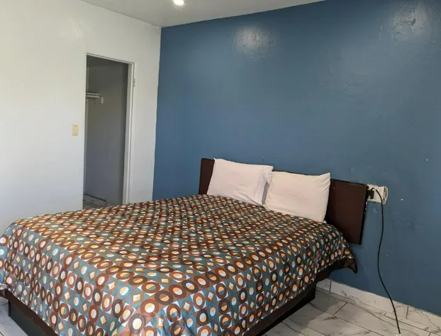 Green spot motel hotel detail image 3