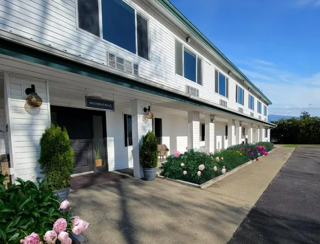 South Side Inn - Burlington hotel detail image 1