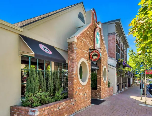 Pioneer Park Rentals hotel detail image 1