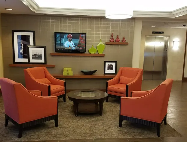 Wingate by Wyndham St. Louis Airport hotel detail image 4