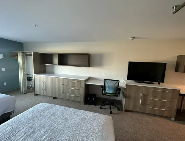 Home2 Suites By Hilton Racine hotel detail image 3