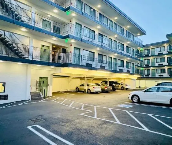 La Casa Inn hotel detail image 1