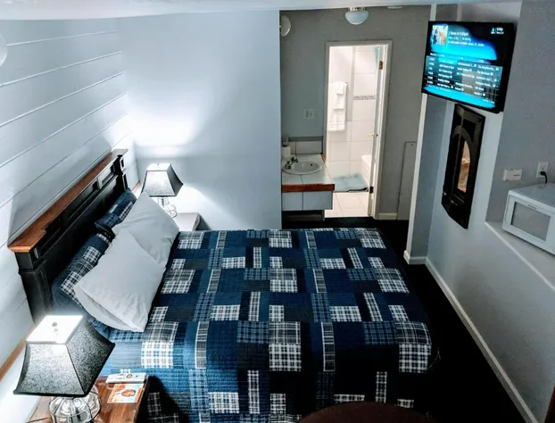 Majestic Rockies Motel hotel detail image 1