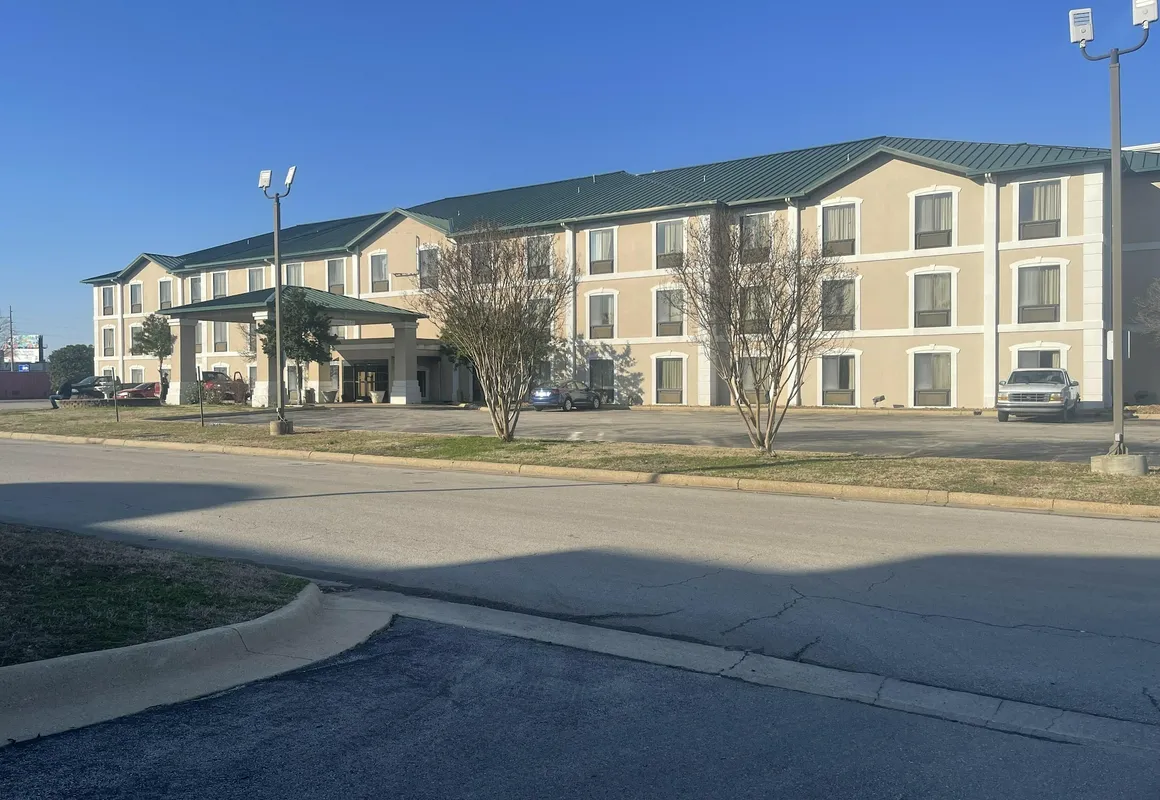 Ark Suites hotel hero