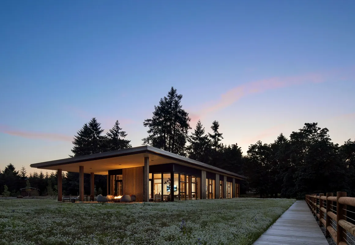 Inn the Ground hotel hero