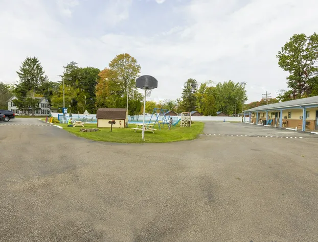 Parkside Motel By OYO Meadville Conneaut Lake hotel detail image 2