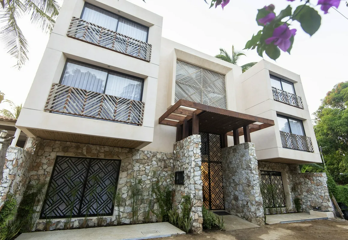 Casa Ita Surf hotel hero