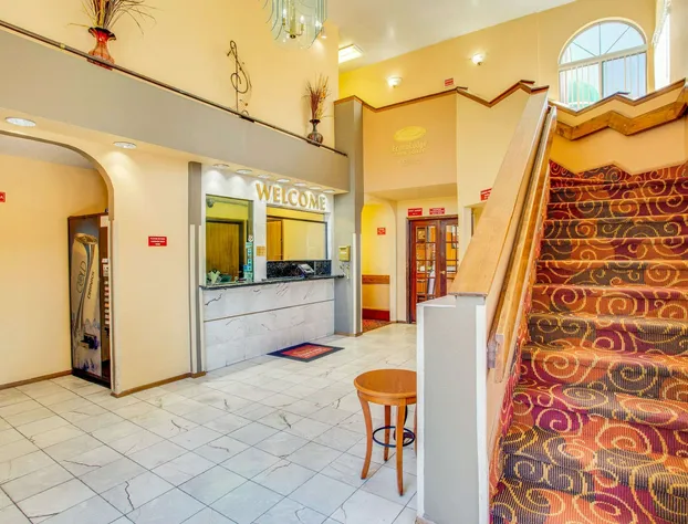 Econo Lodge Inn & Suites Albuquerque East I-40 Eubank Exit hotel detail image 4