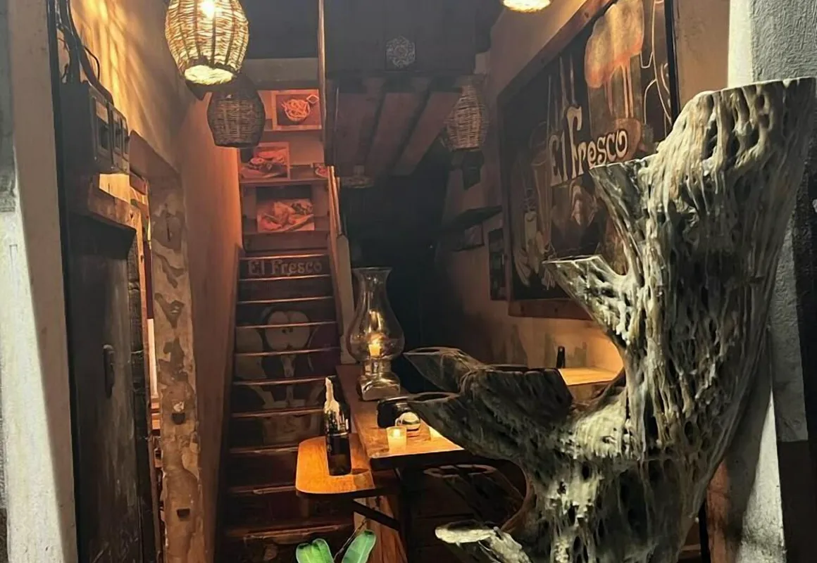 Casa Fresco Restaurante & Hostal hotel hero