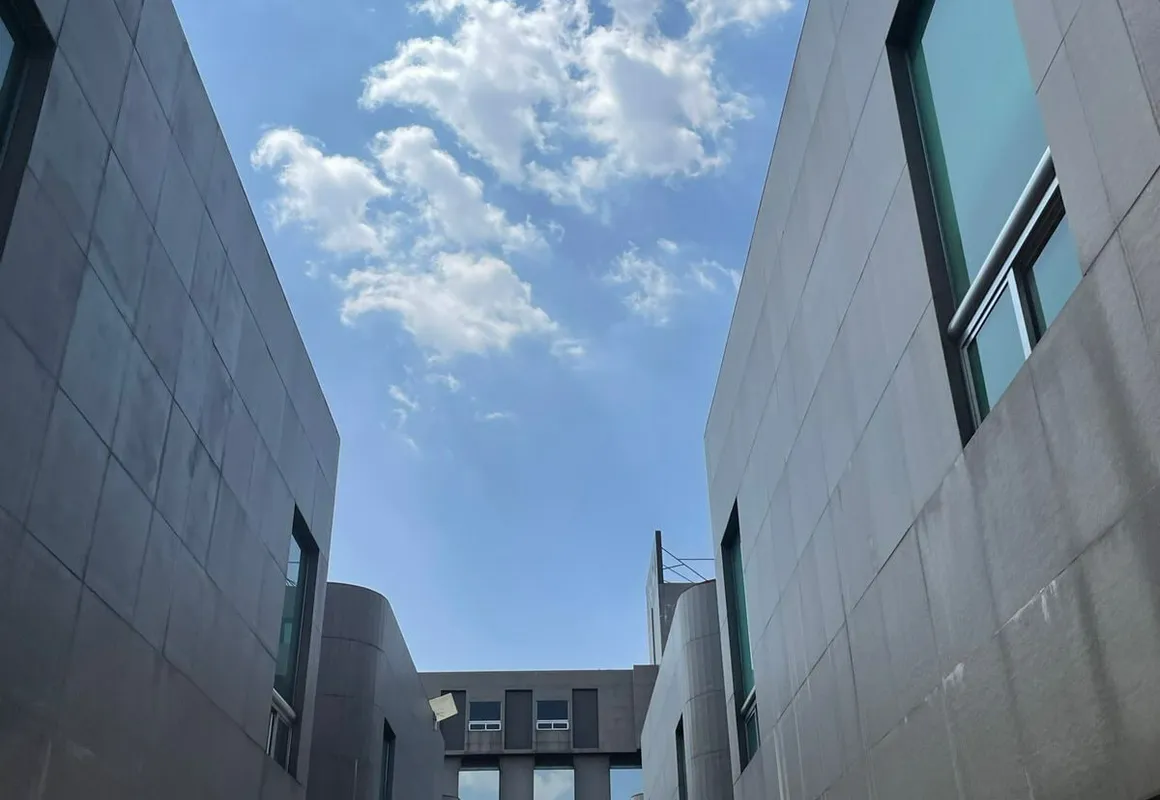 NewPort love hotel hotel hero