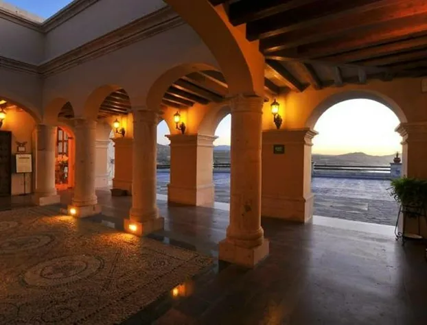 Stunning Studio hotel detail image 2