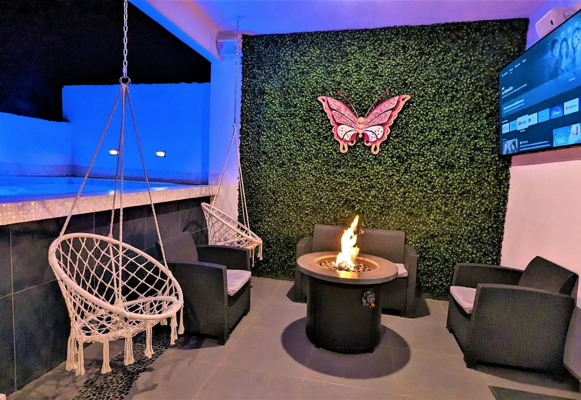 Calle Principal 842 hotel hero