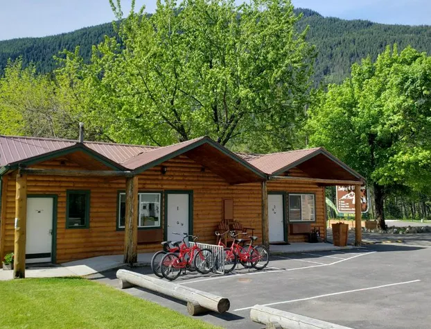 Beargrass Lodging and RV Resort hotel detail image 1