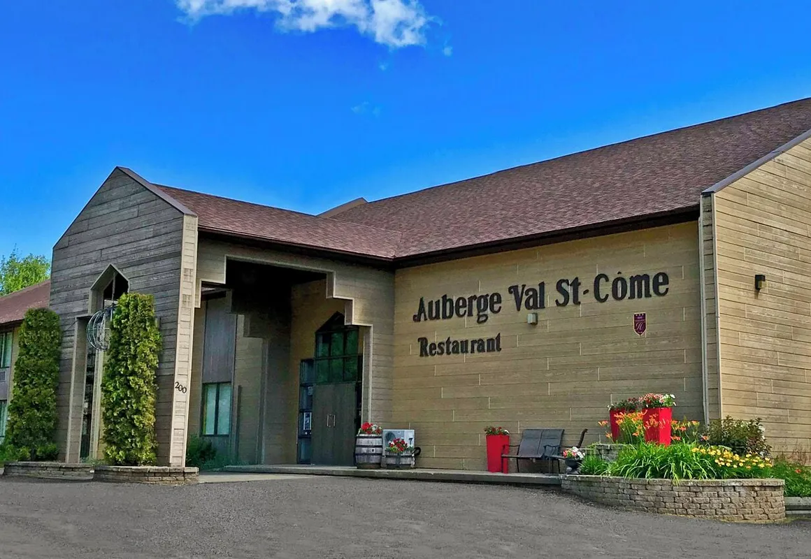 Auberge Val Saint-Côme hotel hero