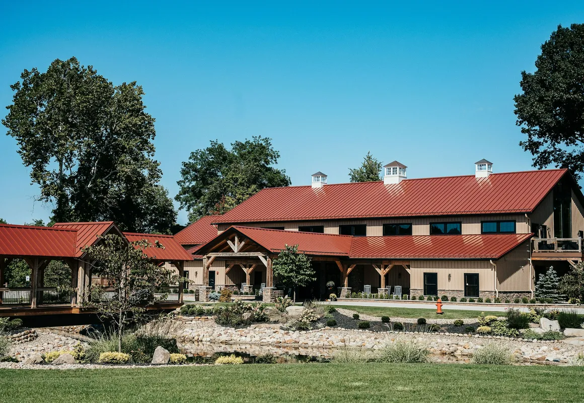 Tall Oaks Resort hotel hero