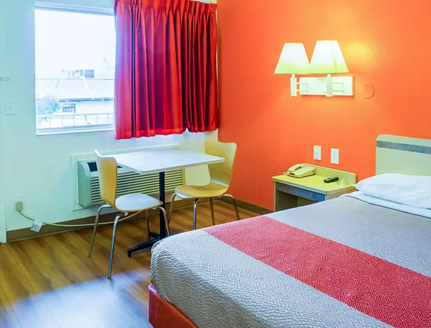 West Ashley Inn hotel detail image 3