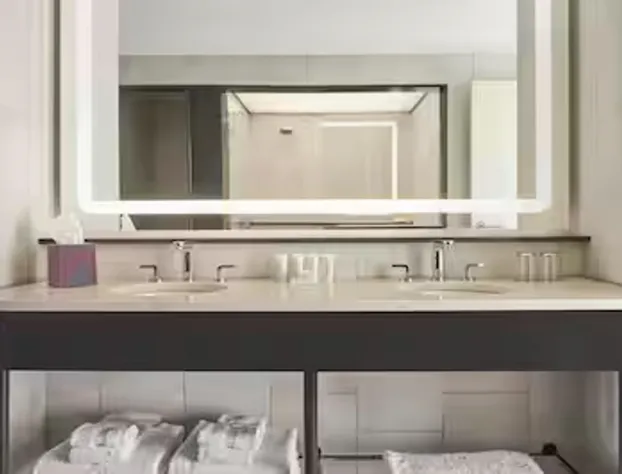 The Bankers Alley Hotel Nashville, Tapestry Collection by Hilton hotel detail image 3