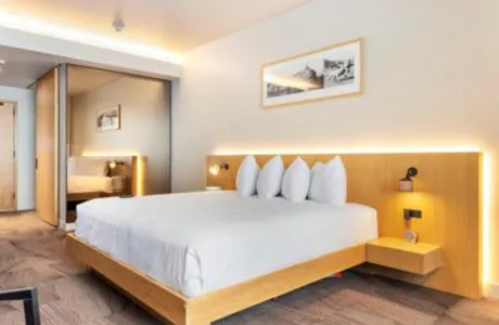 Humbird hotel detail image 4