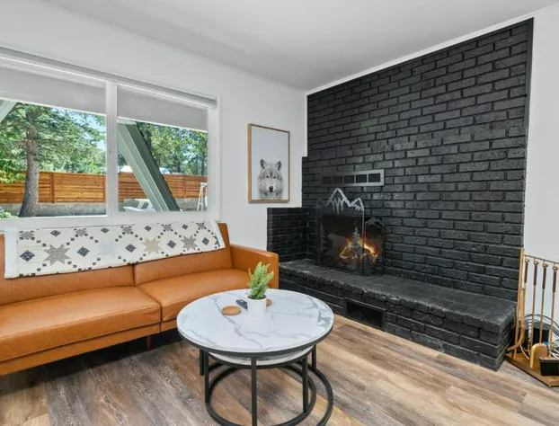 Blue Bear Lodge 4 by Big Bear Vacations Walk To Marina & Village hotel detail image 3