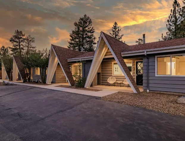 Blue Bear Lodge by Big Bear Vacations Walk To Marina & Village hotel detail image 1