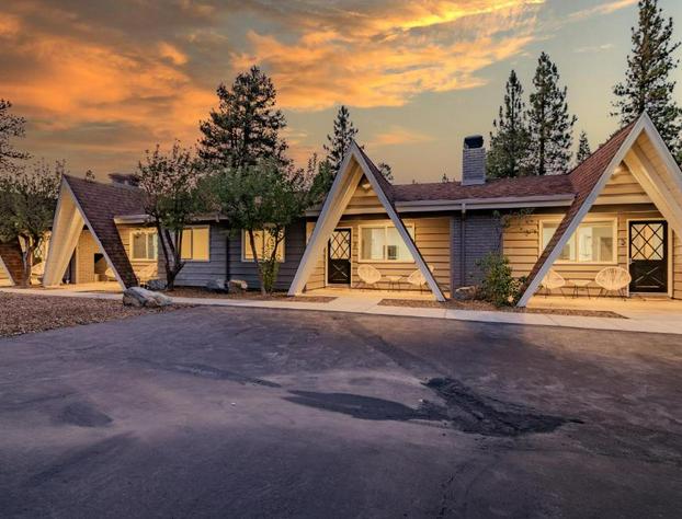 Blue Bear Lodge by Big Bear Vacations Walk To Marina & Village hotel detail image 1