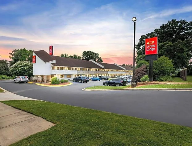 Econo Lodge Charlotte Airport hotel detail image 3