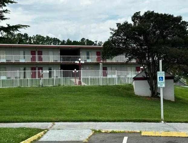 Loyalty Inn Charlotte Airport hotel detail image 1