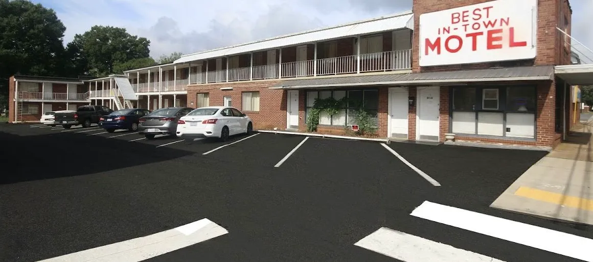 Best In Town Motel hotel hero