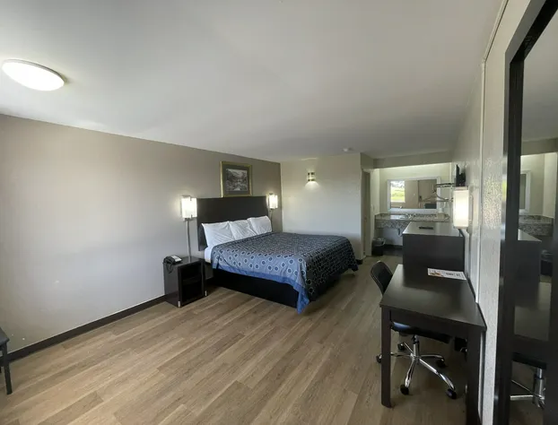 Royal Inn Motel hotel detail image 3